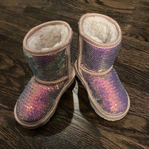 UGG Classic Short ll Sequin Boots